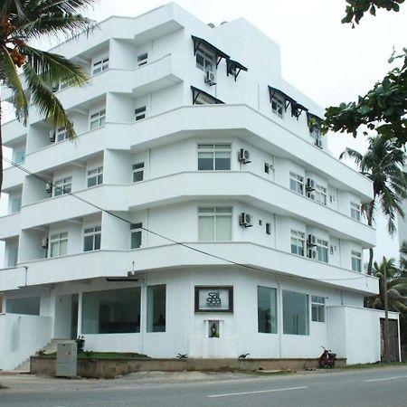 Sai Sea City Hotel Colombo Exterior photo