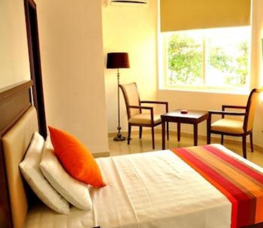 Sai Sea City Hotel Colombo Exterior photo