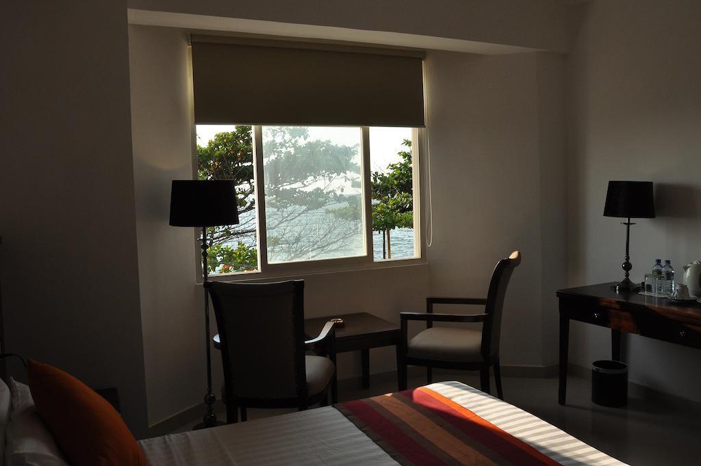 Sai Sea City Hotel Colombo Exterior photo
